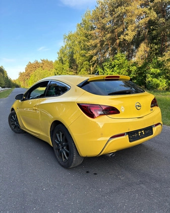 Opel Astra cena 21000 przebieg: 259175, rok produkcji 2012 z Mogilno małe 92